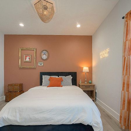 Modern Home Near Downtown With Fast Wifi, Bbq, Games & Ev Equipped! ヒューストン エクステリア 写真