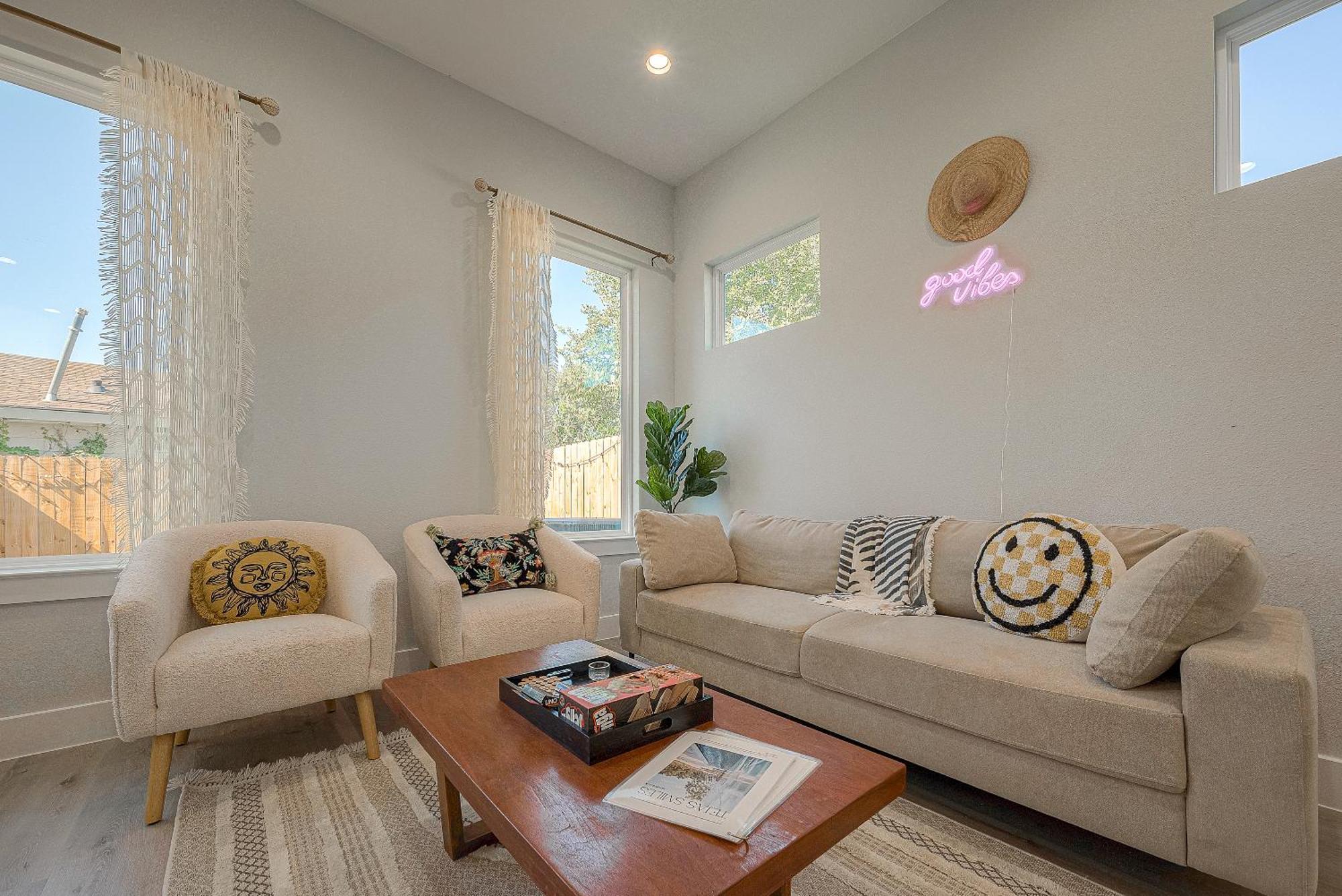 Modern Home Near Downtown With Fast Wifi, Bbq, Games & Ev Equipped! ヒューストン エクステリア 写真